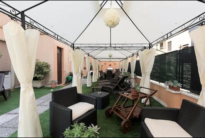 Terrazze Italiane City Center - Red Apartment Verona Esterno foto